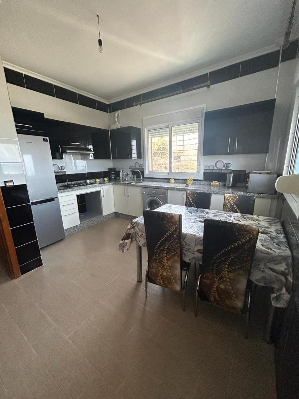 Appartement A Houma, Proche Port Tanger Med Dalia Bagian luar foto