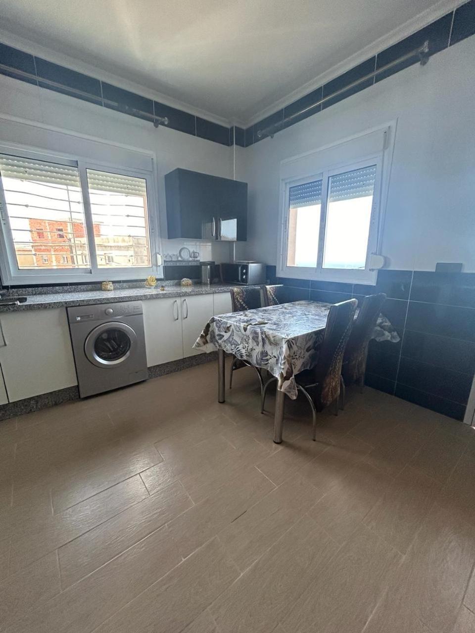 Appartement A Houma, Proche Port Tanger Med Dalia Bagian luar foto