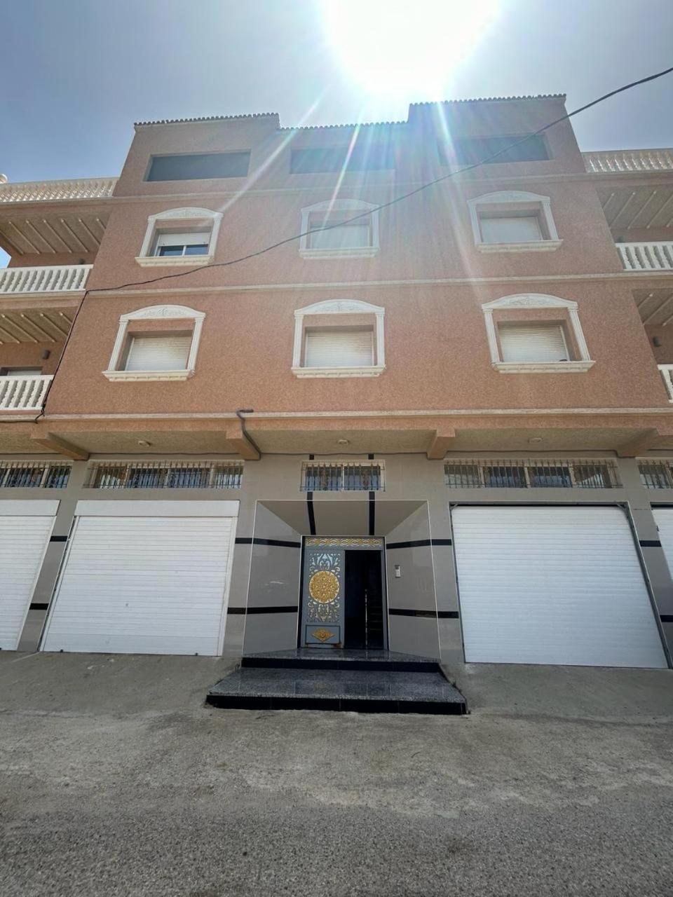 Appartement A Houma, Proche Port Tanger Med Dalia Bagian luar foto