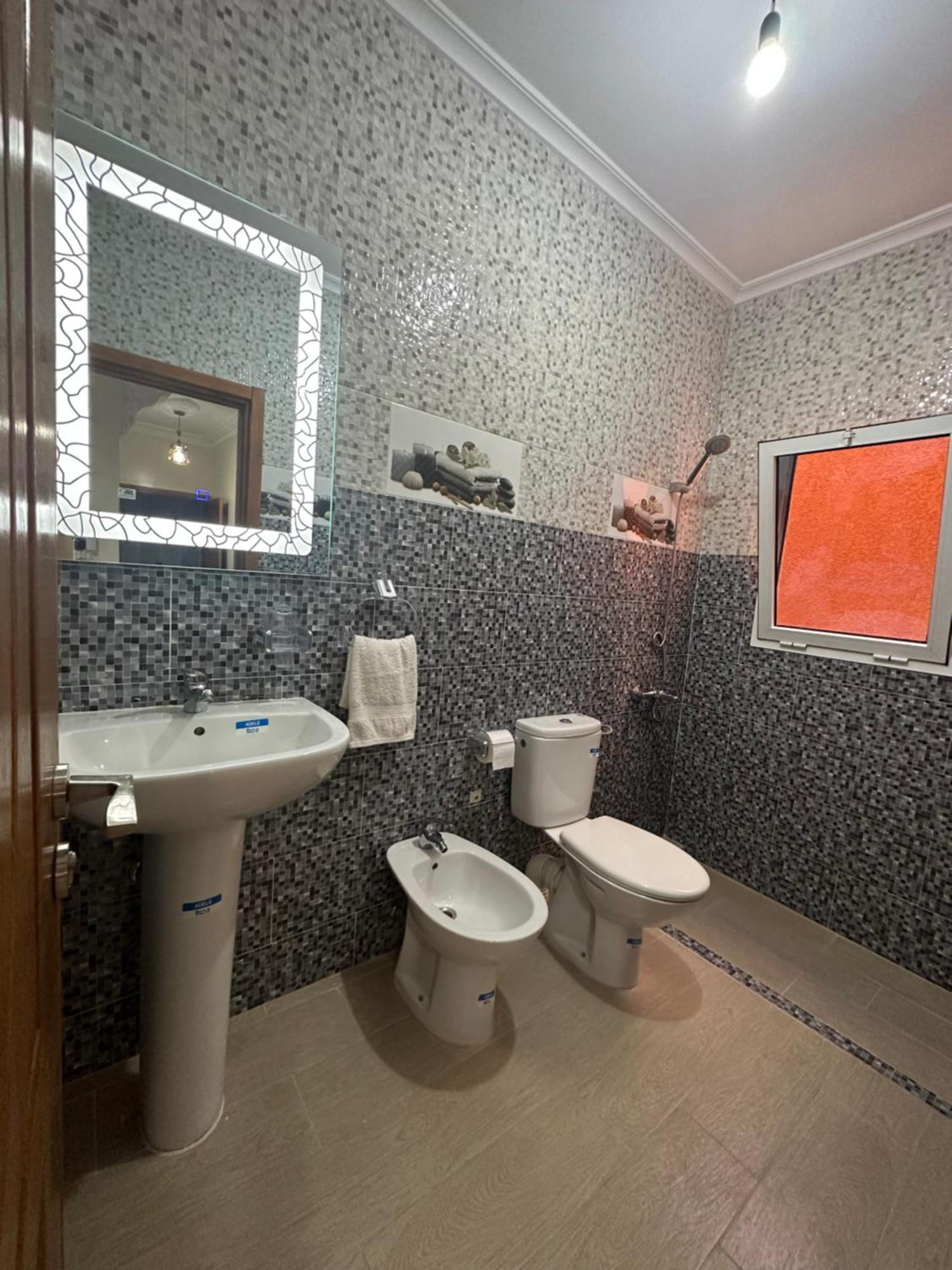 Appartement A Houma, Proche Port Tanger Med Dalia Bagian luar foto